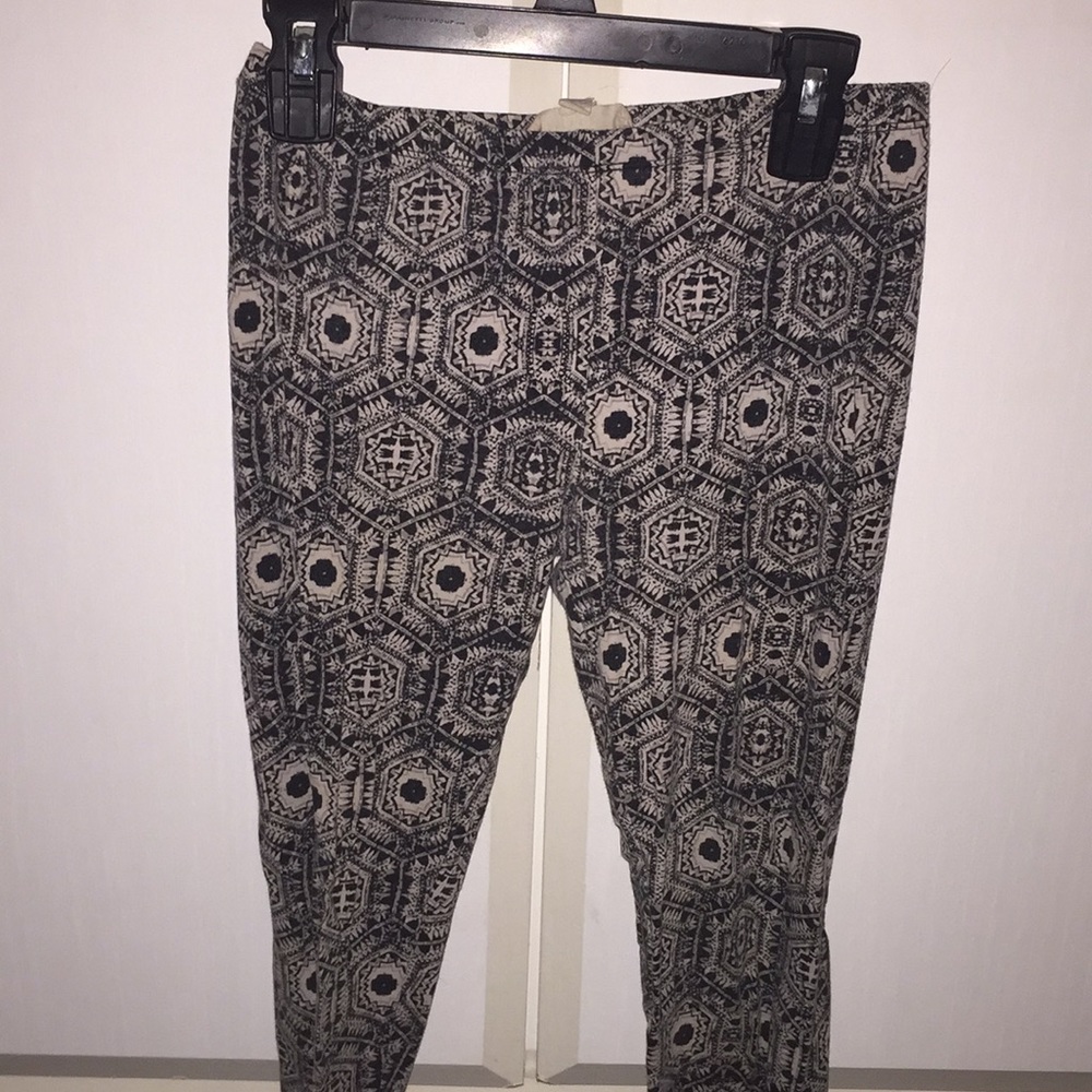 Patterned leggings
